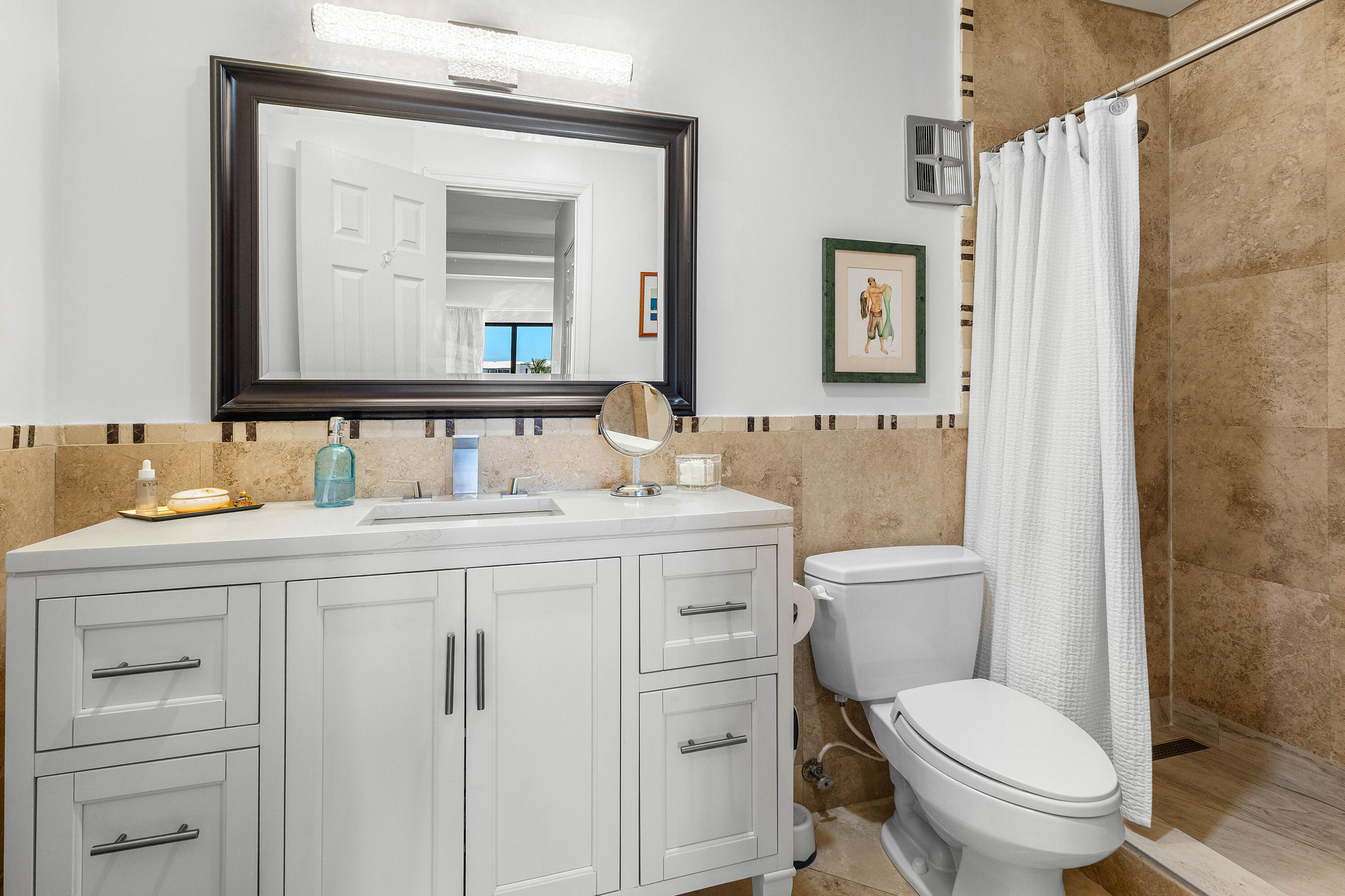 WINDEMERE HOUSE CONDO - Residential