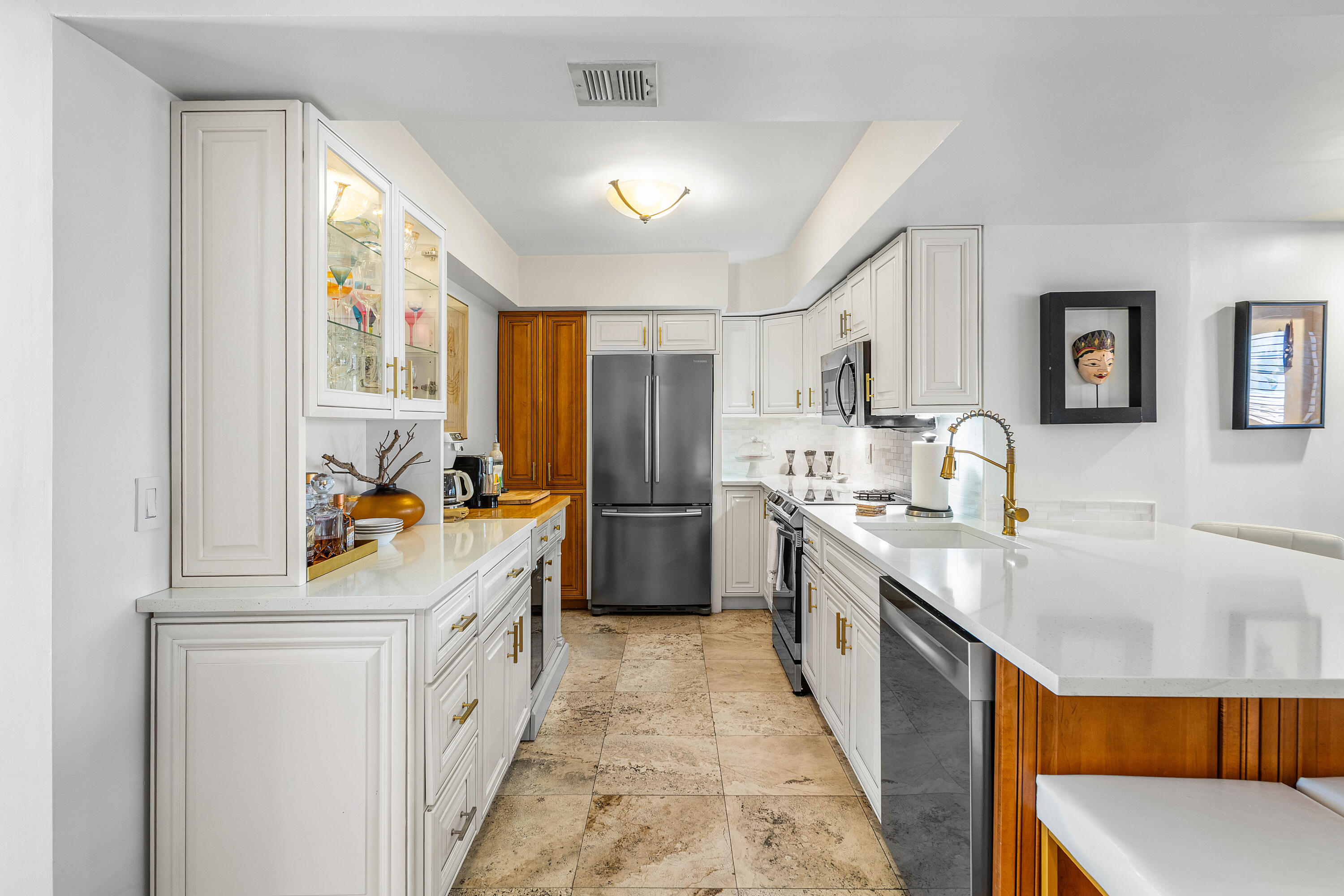 WINDEMERE HOUSE CONDO - Residential