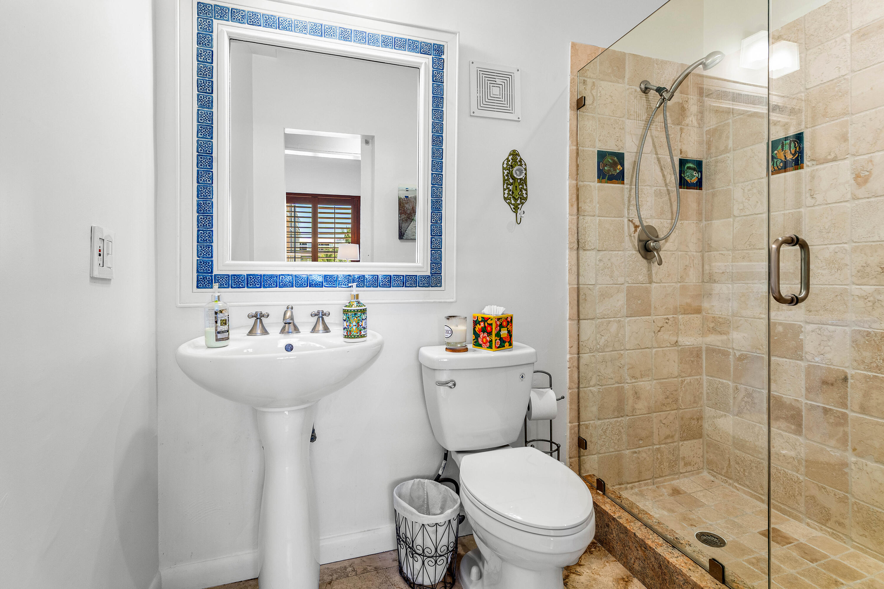 WINDEMERE HOUSE CONDO - Residential