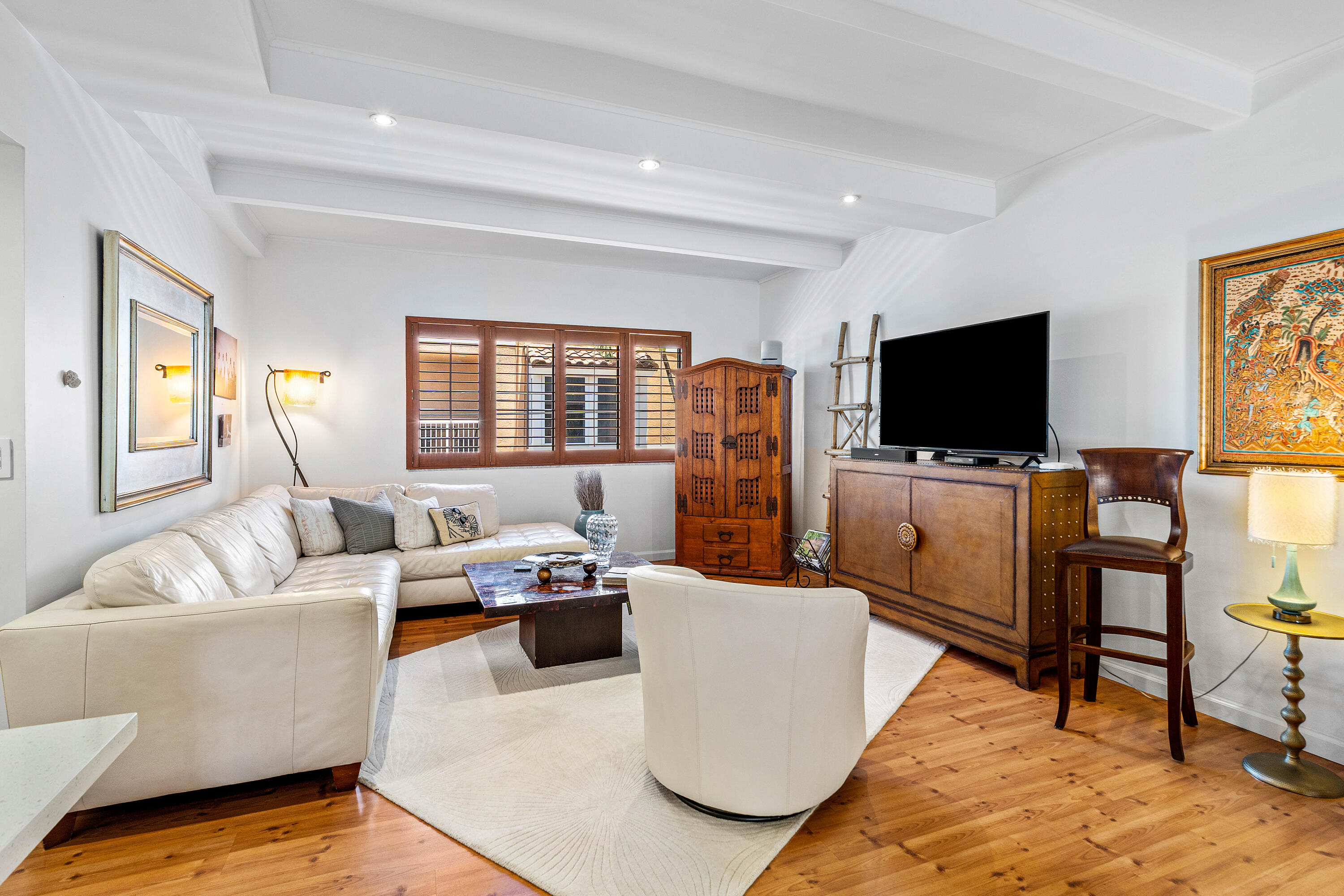 WINDEMERE HOUSE CONDO - Residential