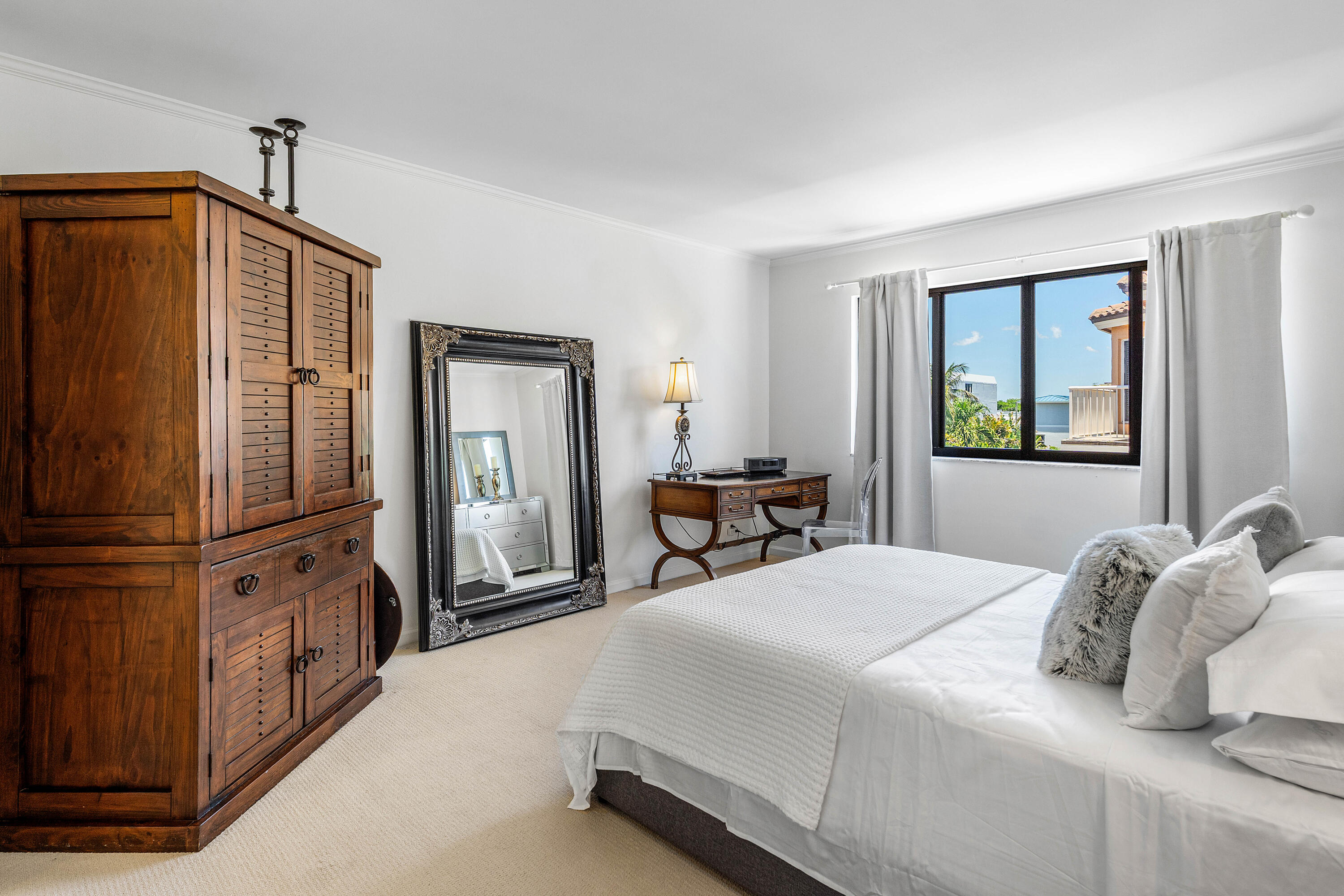 WINDEMERE HOUSE CONDO - Residential