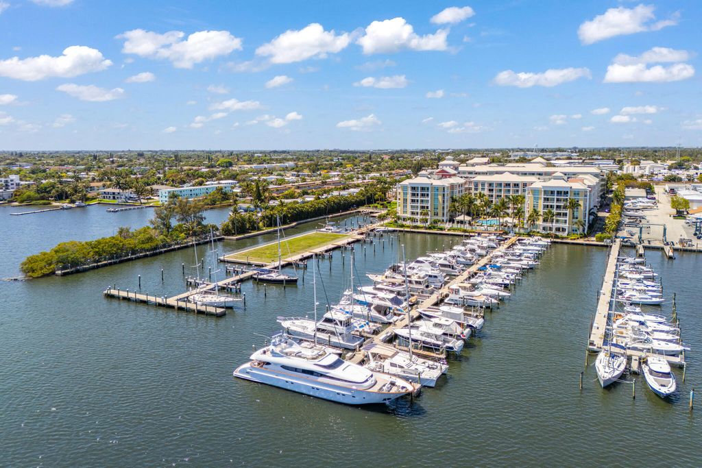 Photo of 806 E Windward Way #403, Lantana, FL 33462 (MLS # B26007824)