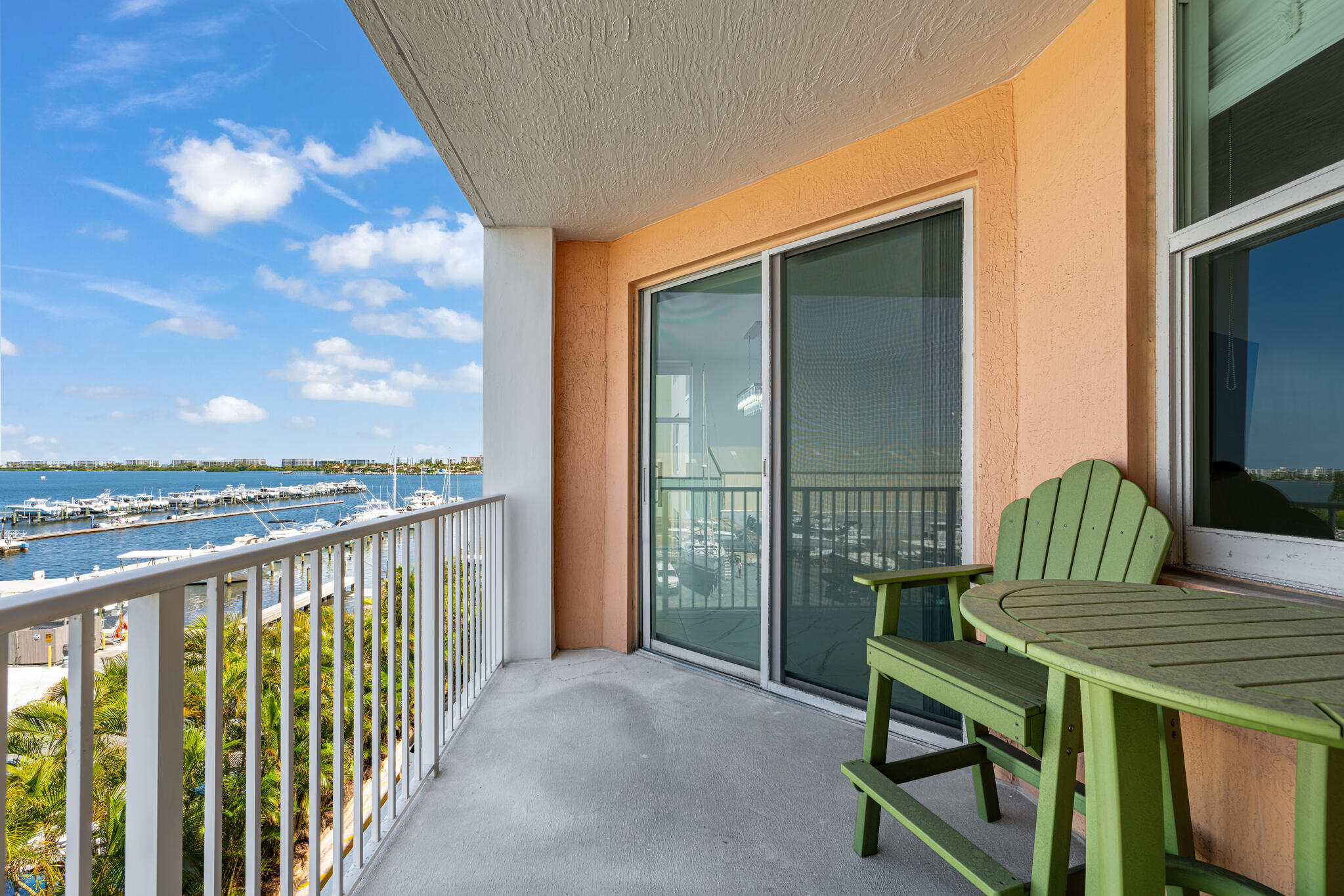 806 E Windward Way 403