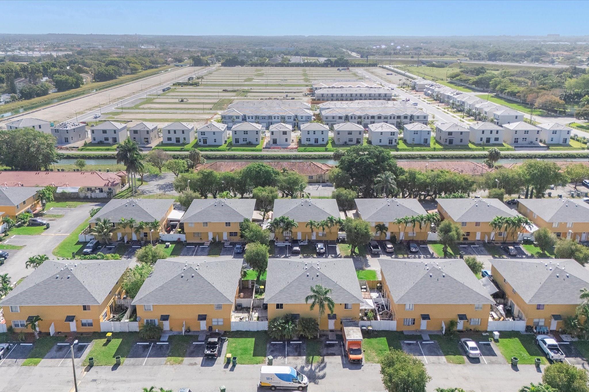 SEAGRAPE VILLAGE CONDO - Residential