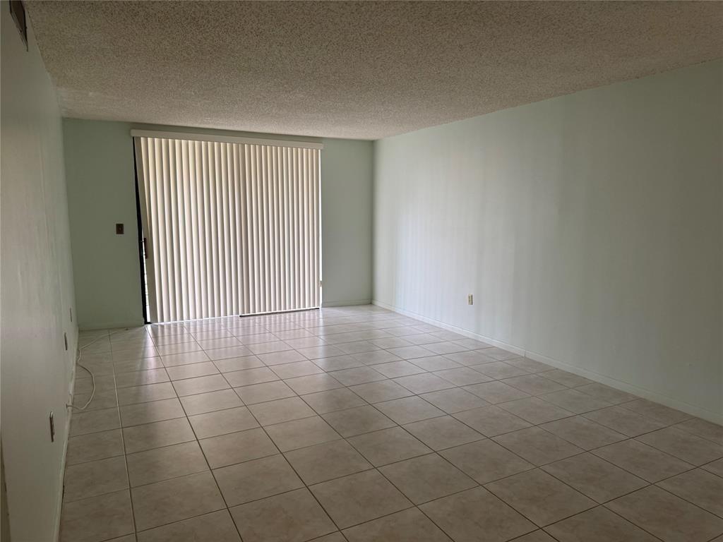 1820 N Lauderdale Ave 3115