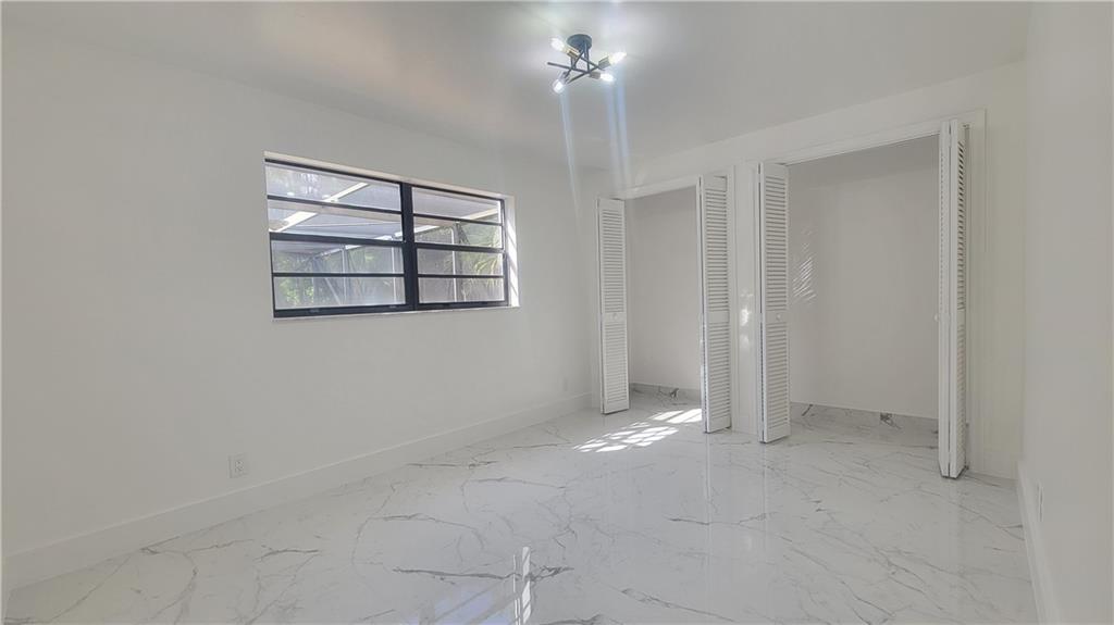 Cobblers Village 86-11 B - Residential