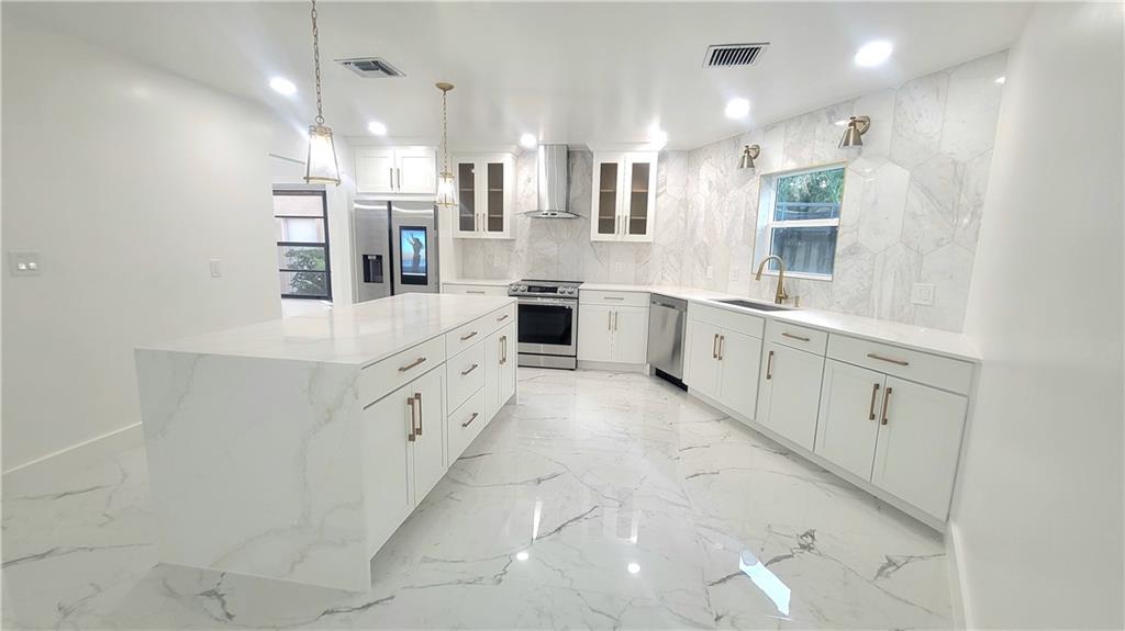 Cobblers Village 86-11 B - Residential