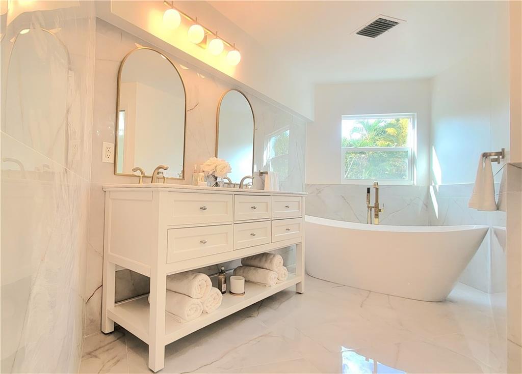 Cobblers Village 86-11 B - Residential