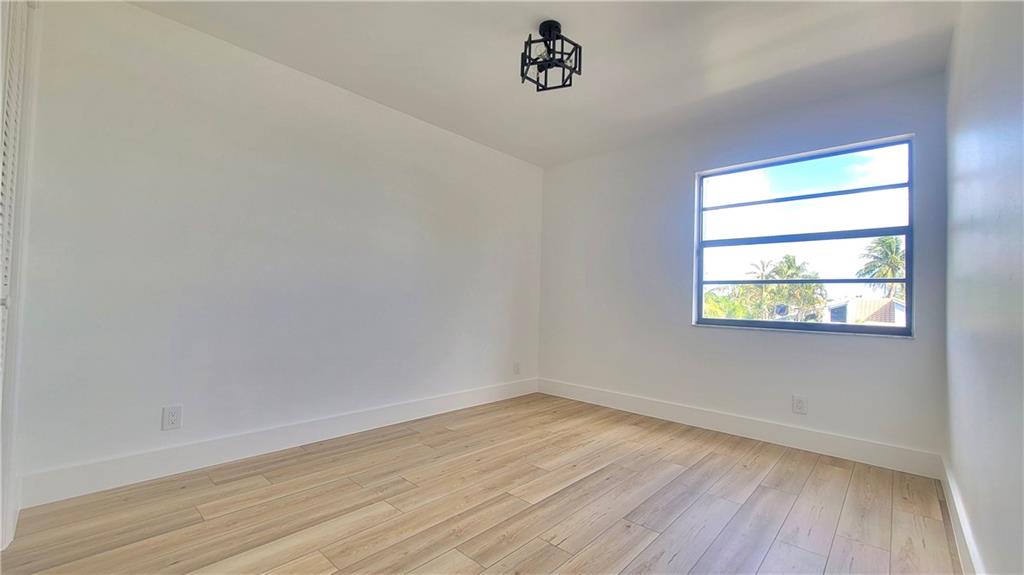 Cobblers Village 86-11 B - Residential