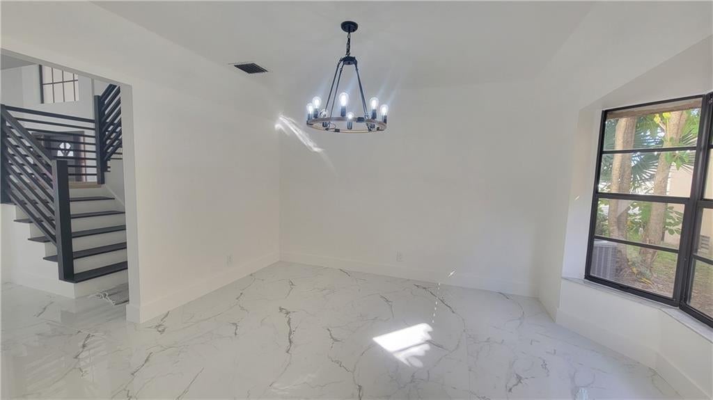 Cobblers Village 86-11 B - Residential