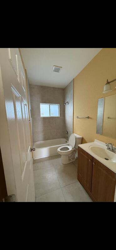 4444 NW 23rd Avenue Unit B, Miami, FL, 33142/$3,200 2 4444 NW 23rd Avenue Unit B