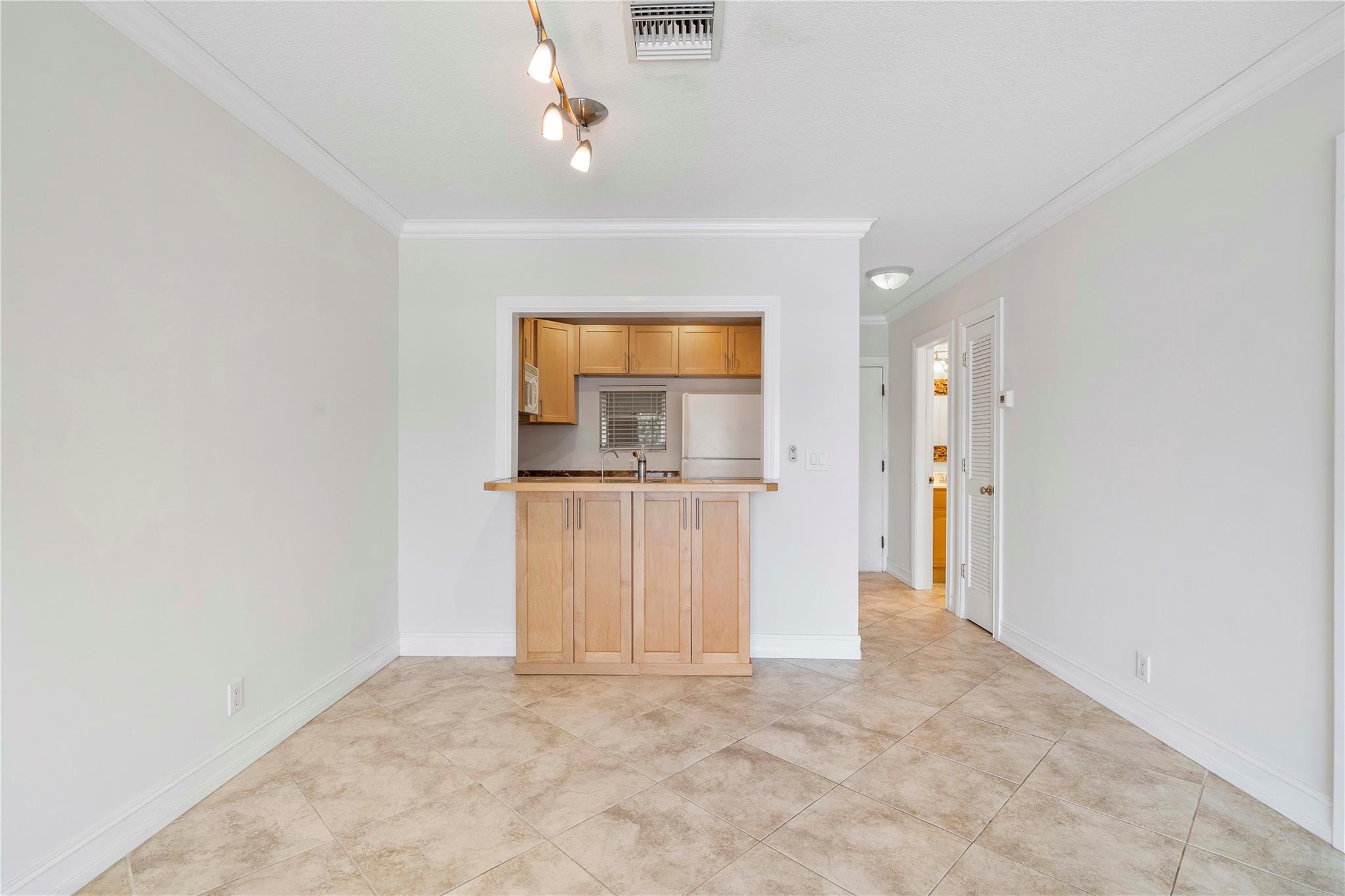 2201 SE 9th St 206