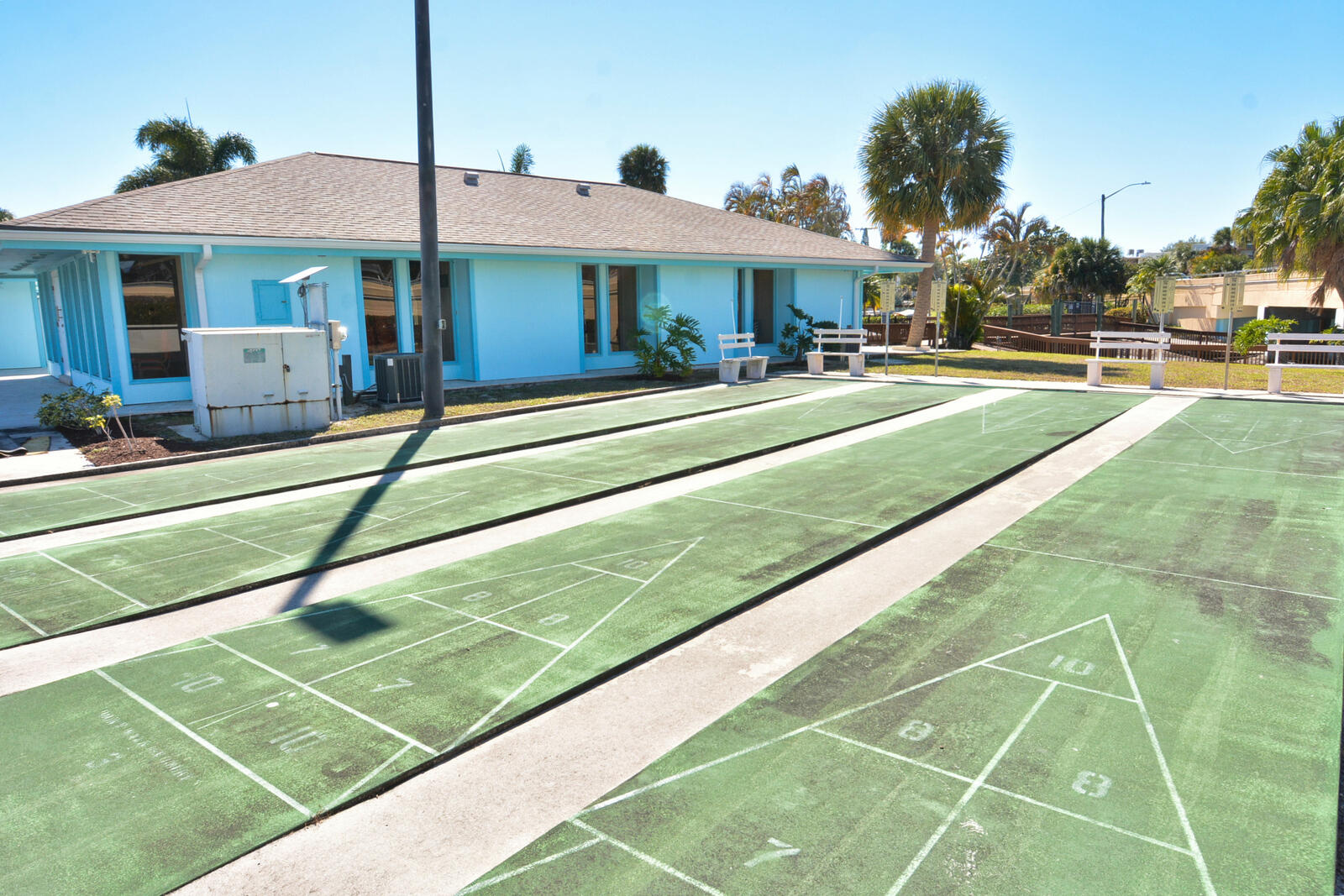 BEACON 21 CONDO SAILFISH - Residential