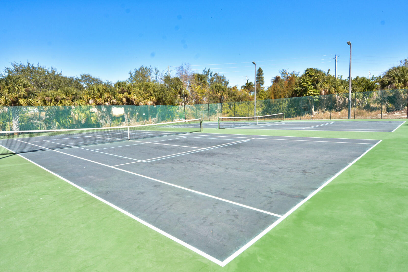 BEACON 21 CONDO SAILFISH - Residential