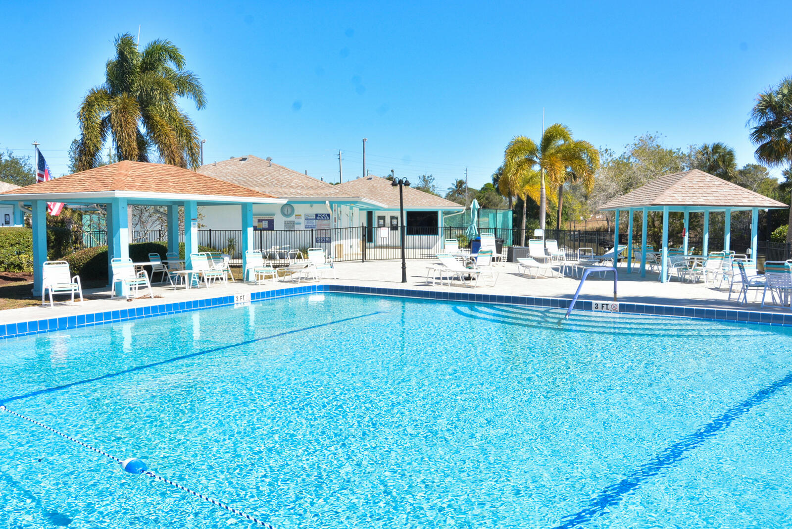 BEACON 21 CONDO SAILFISH - Residential