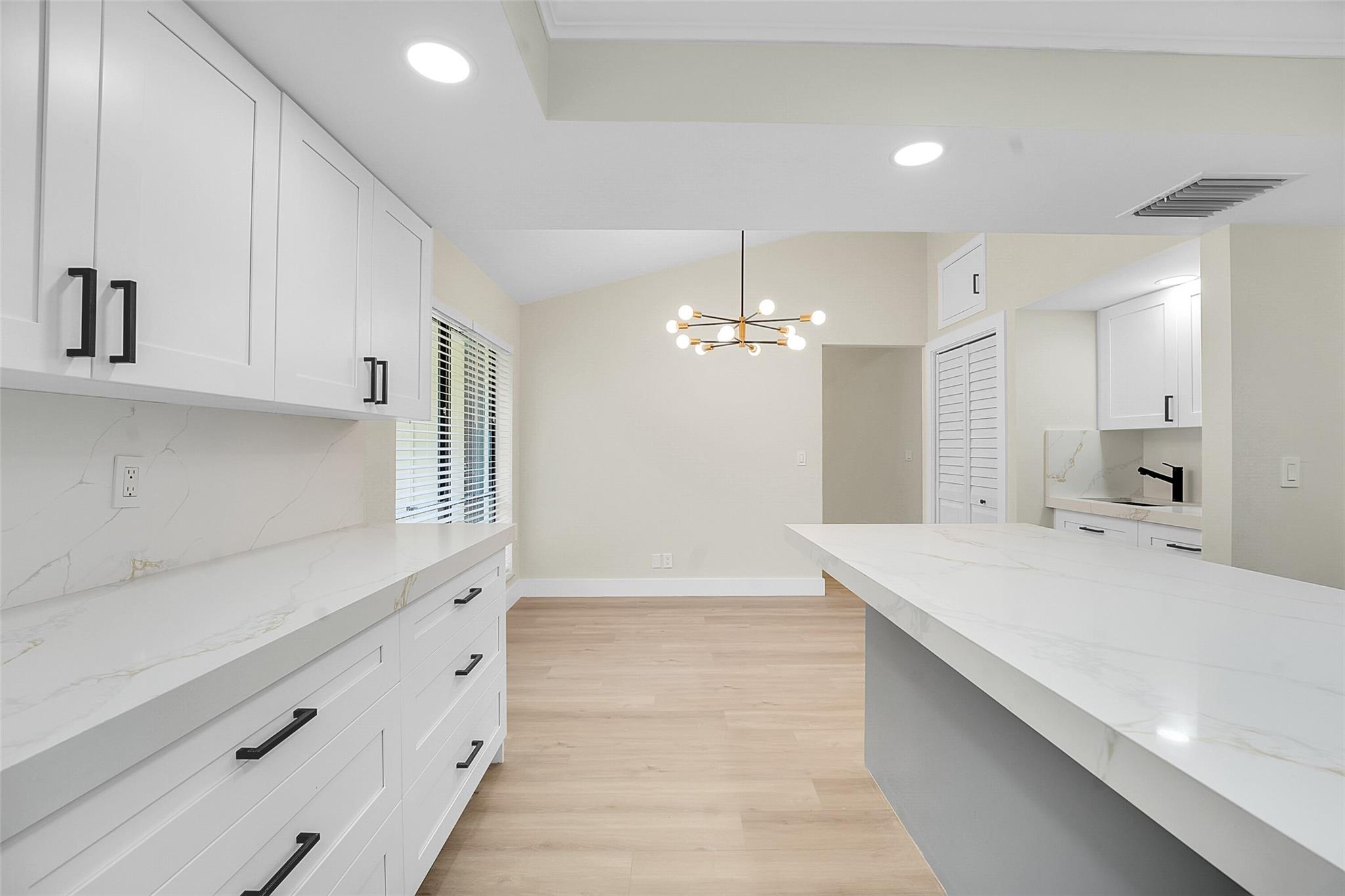 11457 Shady Oaks Ln ., North Palm Beach, FL, 33408/$799,900 3 11457 Shady Oaks Ln .