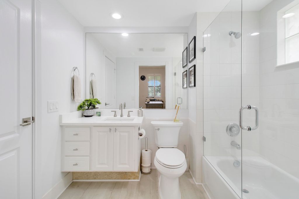 Photo of 115 Rivinia Drive, Jupiter, FL 33458 (MLS # R10959326)