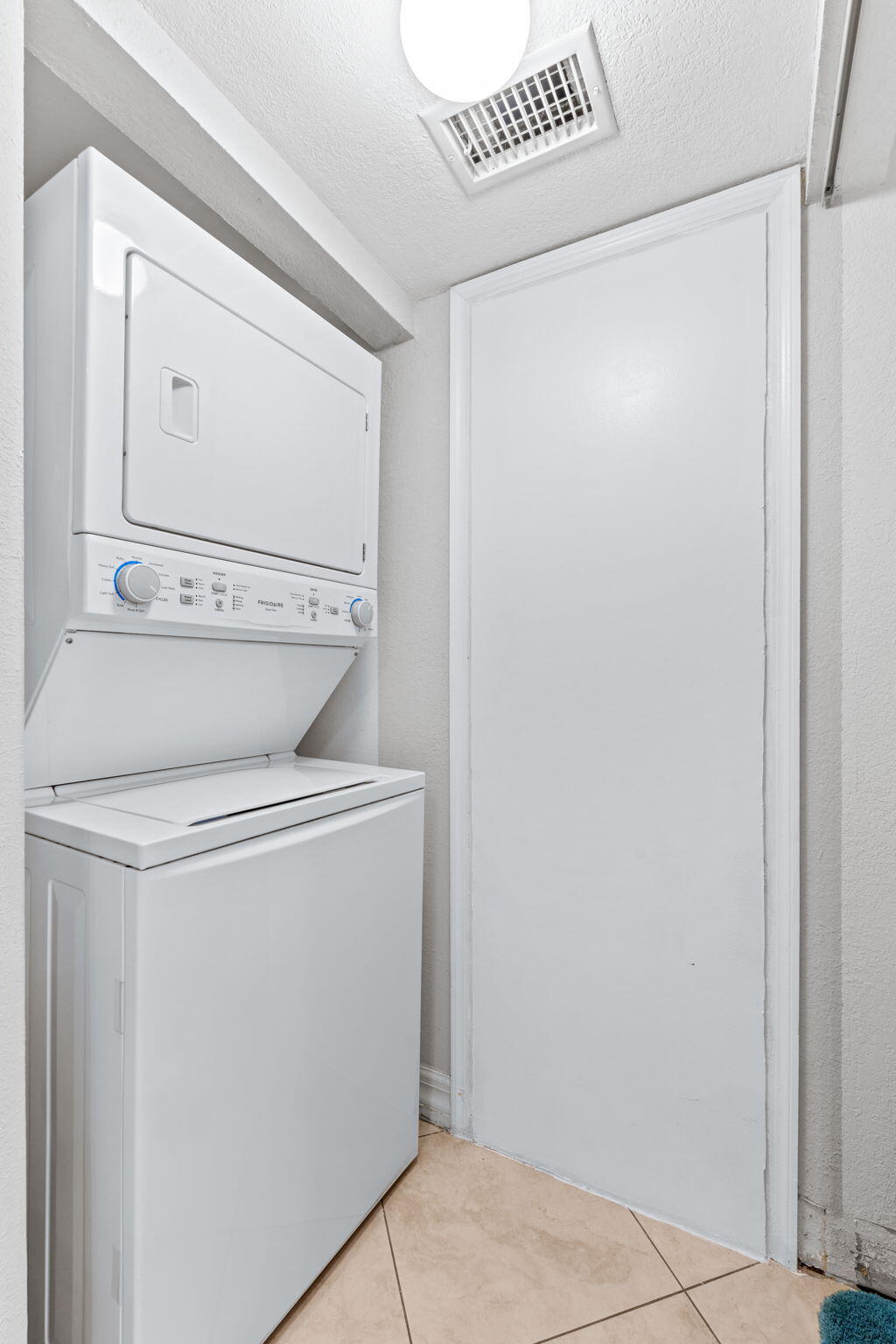 LAKE COLONY PH 3 - Residential