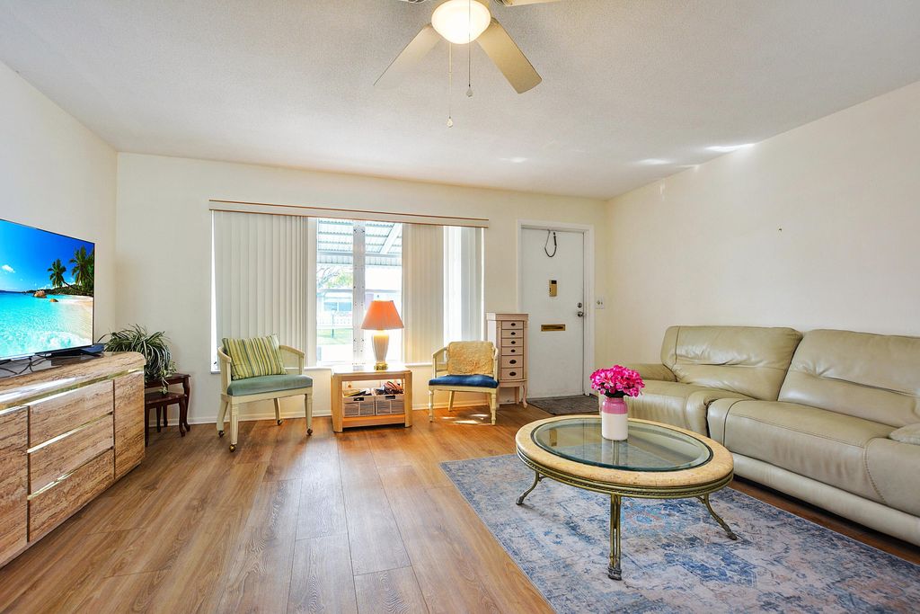 Photo of 1005 Siesta Avenue, Boynton Beach, FL 33426 (MLS # R11169248)