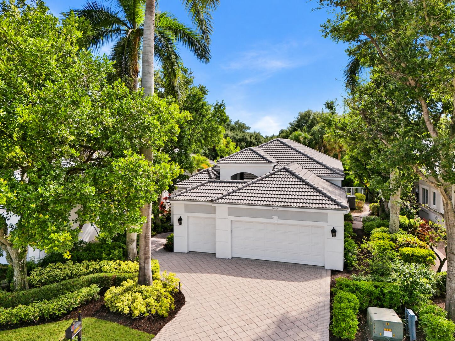 Properties | Stephanie Kaufman 16106 Villa Vizcaya Place