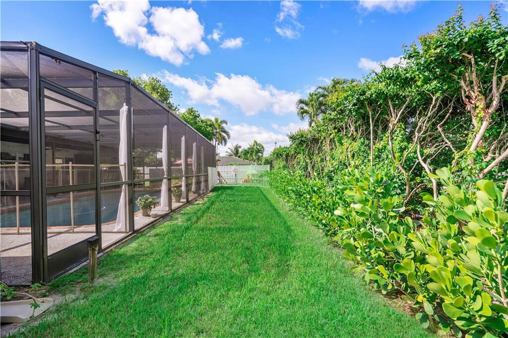 SHADOW WOOD - Residential