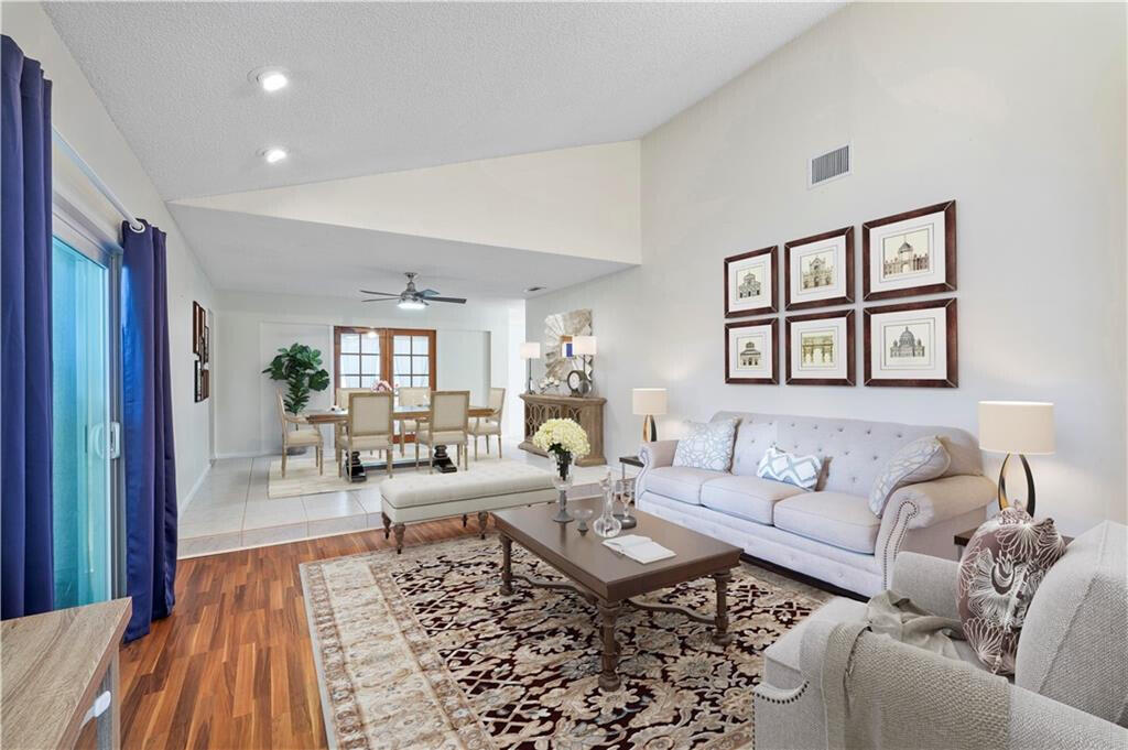 SHADOW WOOD - Residential