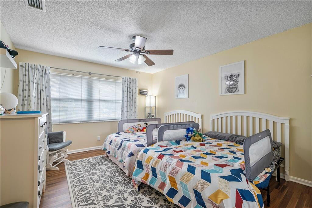 SHADOW WOOD - Residential