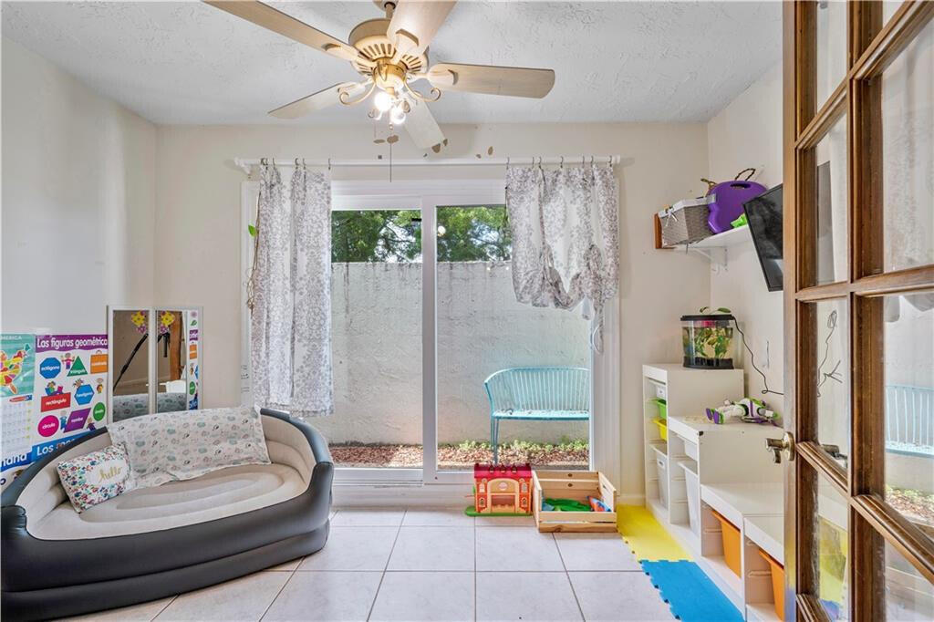 SHADOW WOOD - Residential