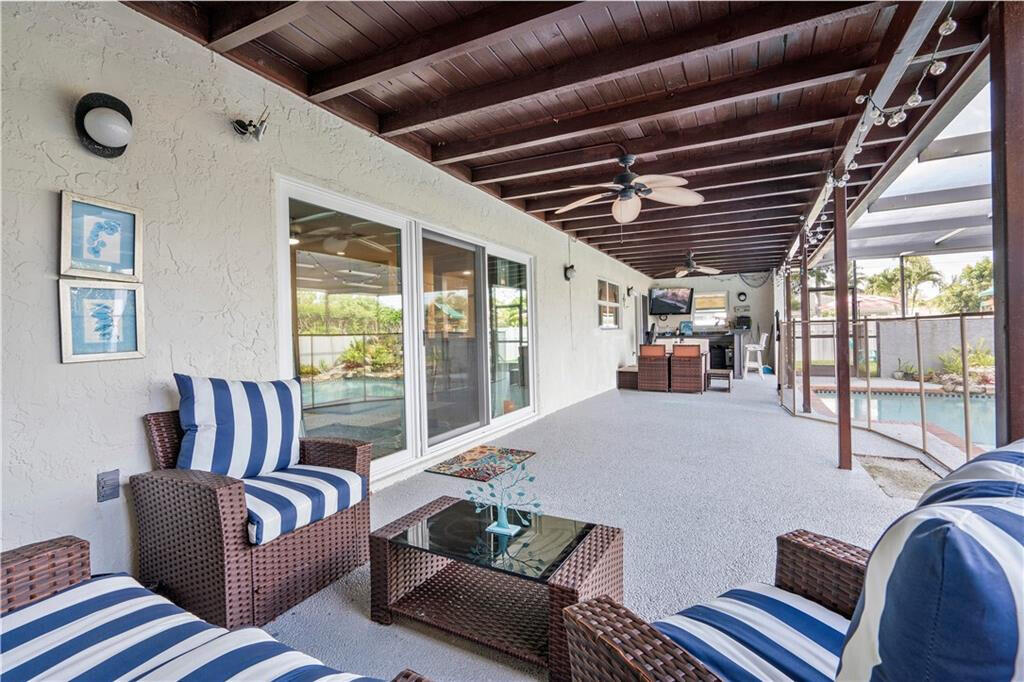 SHADOW WOOD - Residential