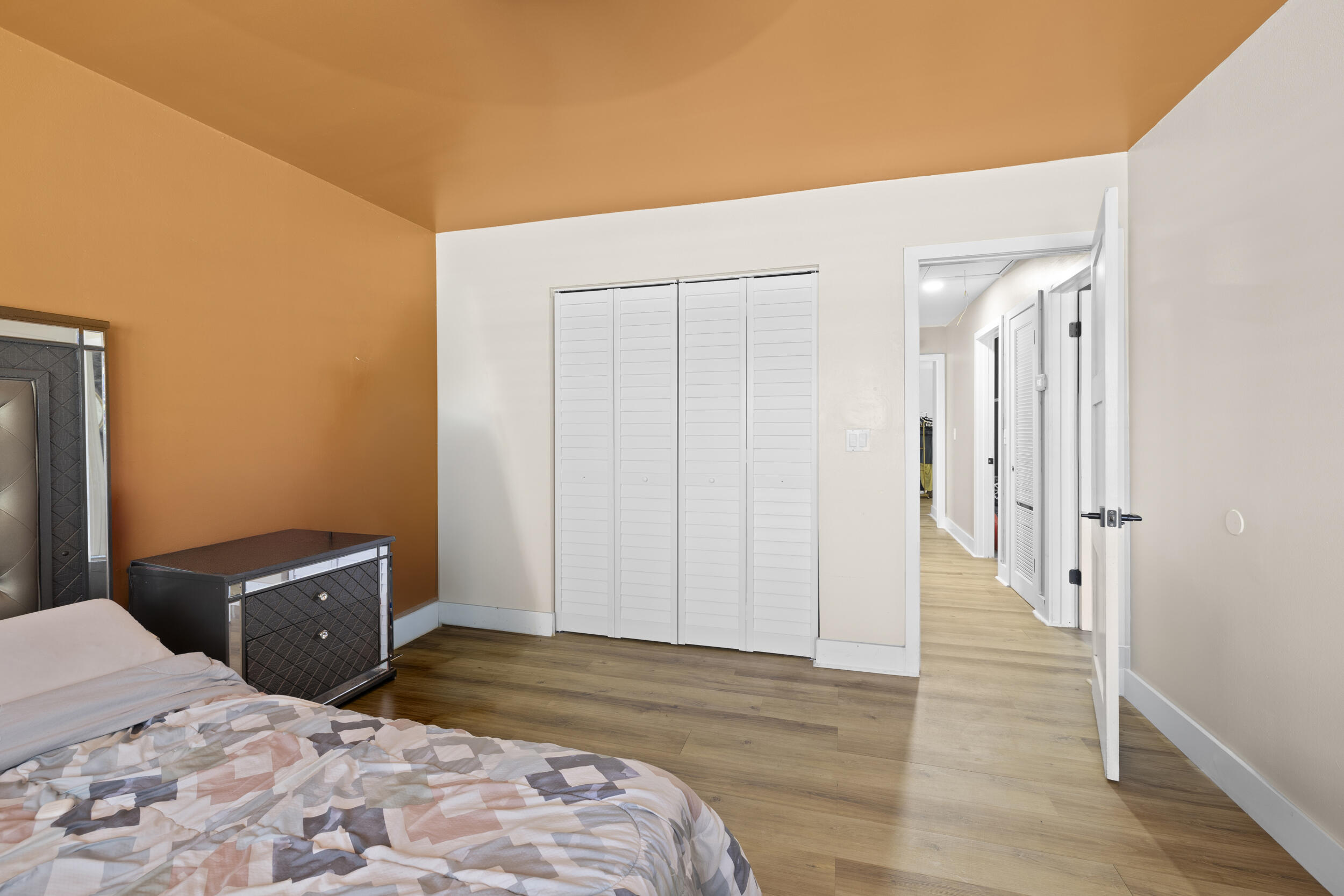 SHADOW WOOD - Residential