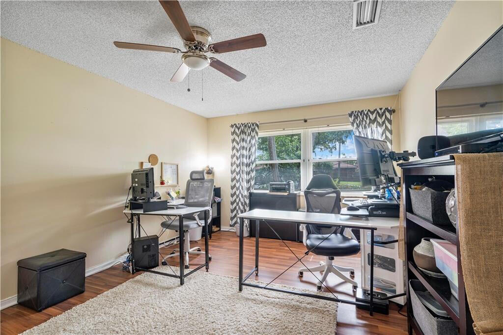 SHADOW WOOD - Residential