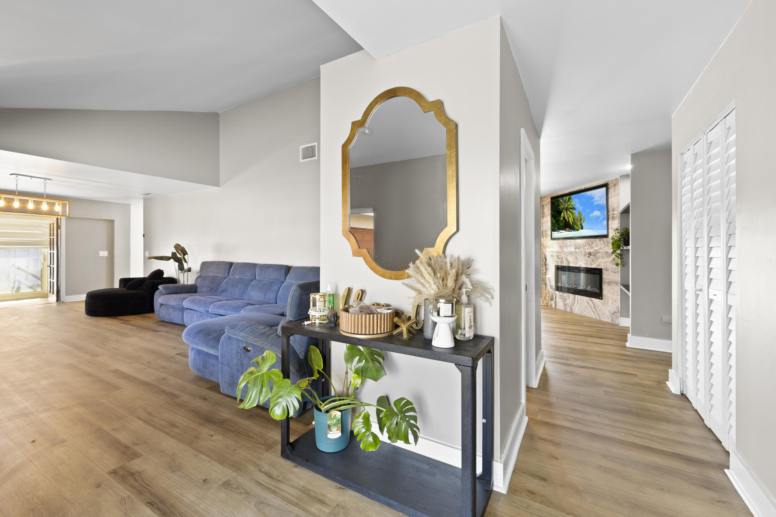 SHADOW WOOD - Residential