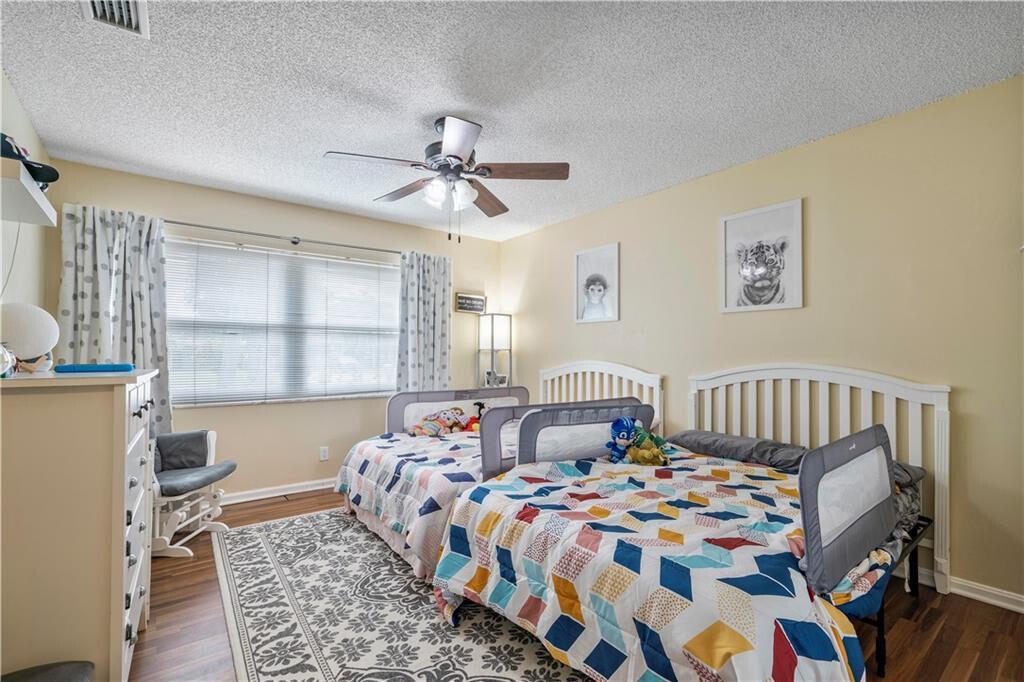 SHADOW WOOD - Residential