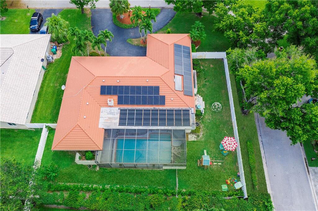 SHADOW WOOD - Residential