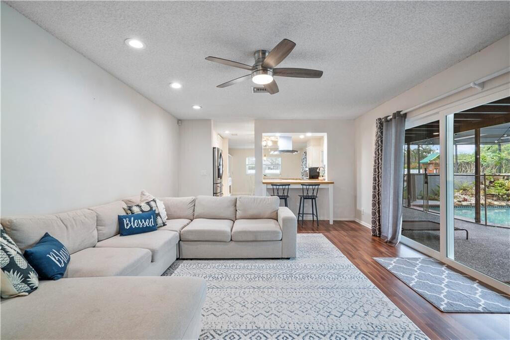 SHADOW WOOD - Residential