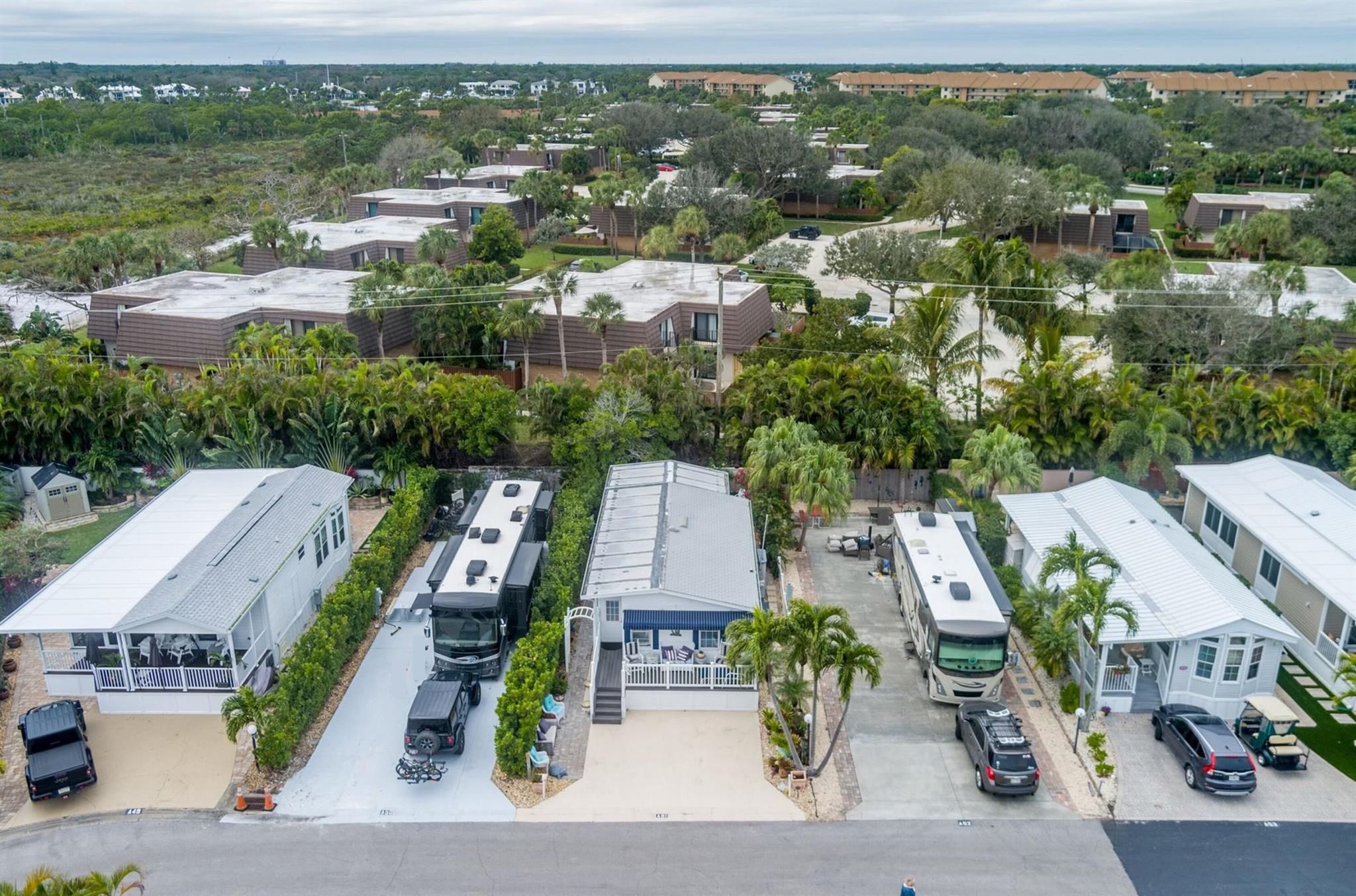 YOGI-BY-THE-SEA CONDO - Residential