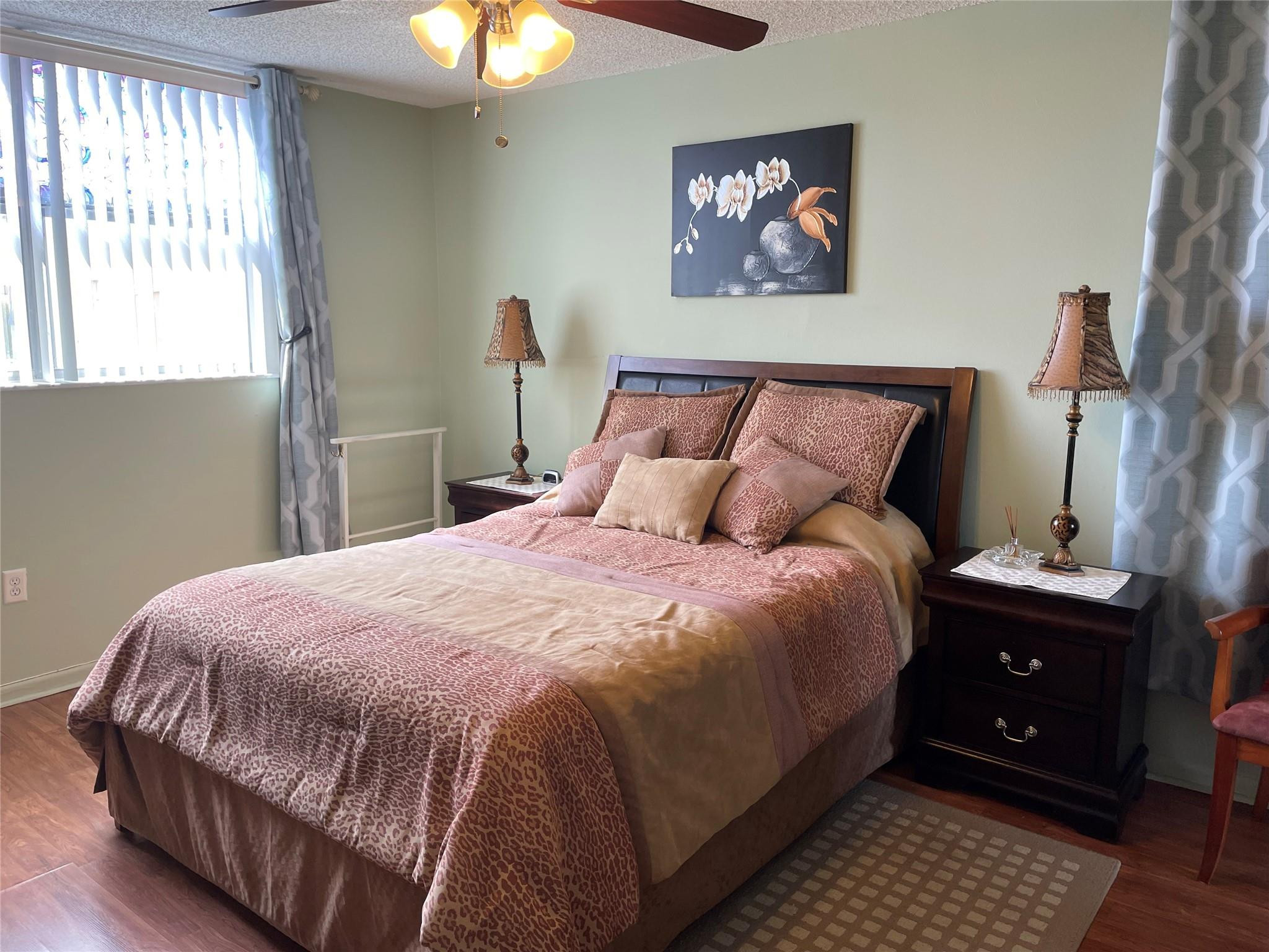 SOMERSET AT LAUDERDALE LAKES - Residential