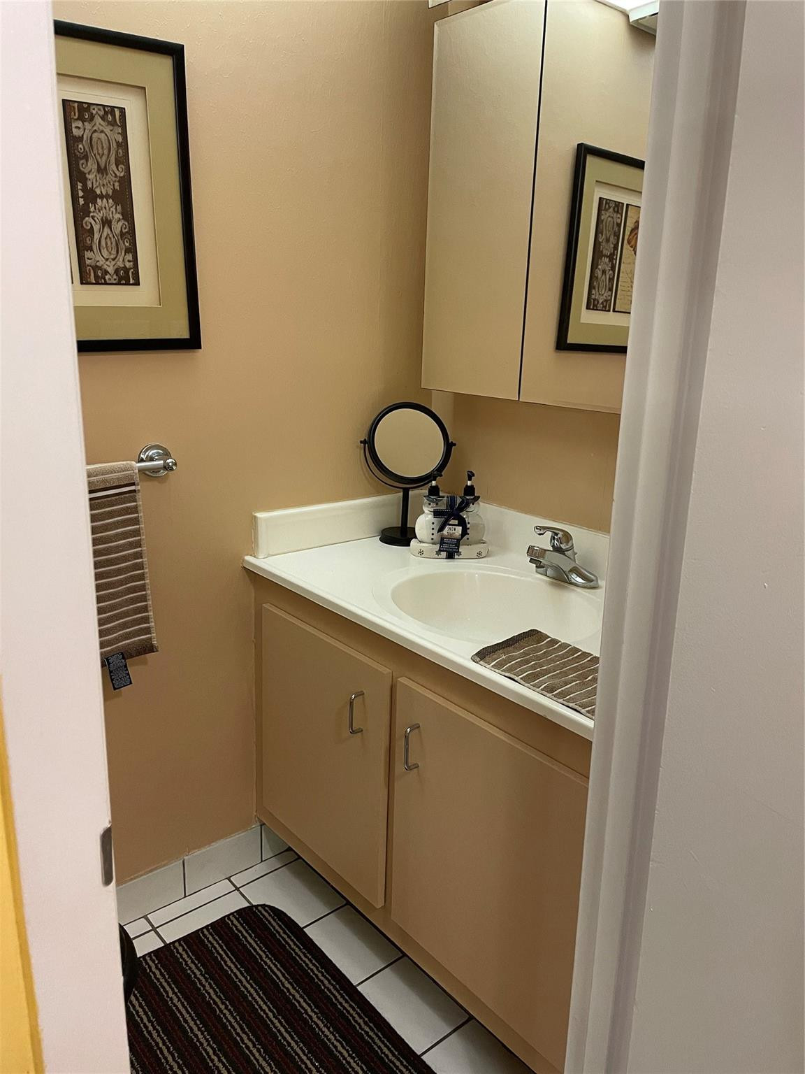 SOMERSET AT LAUDERDALE LAKES - Residential