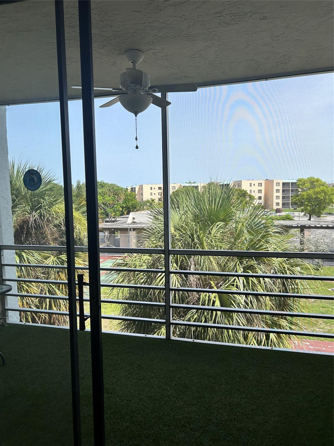 SOMERSET AT LAUDERDALE LAKES - Residential