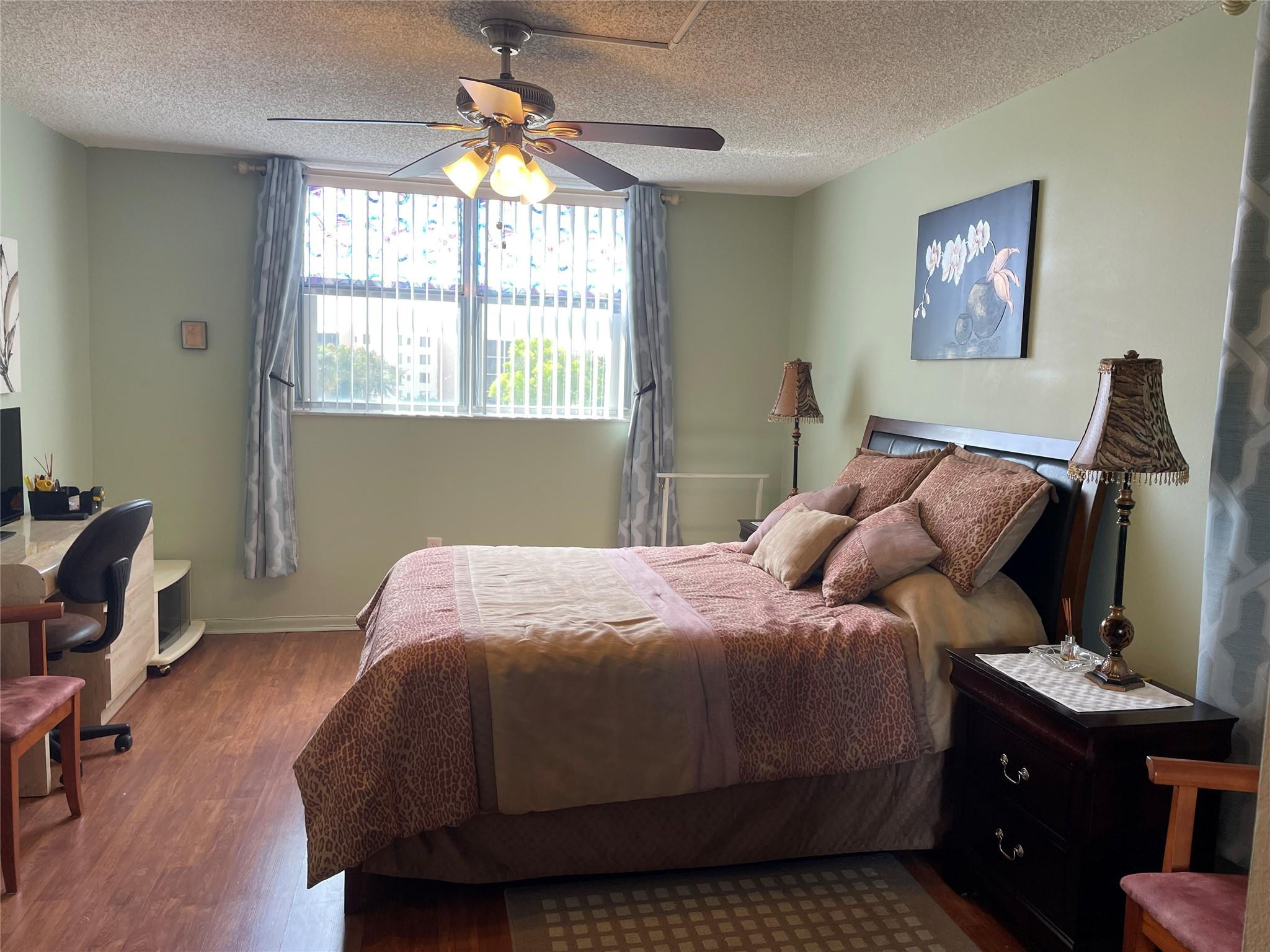SOMERSET AT LAUDERDALE LAKES - Residential
