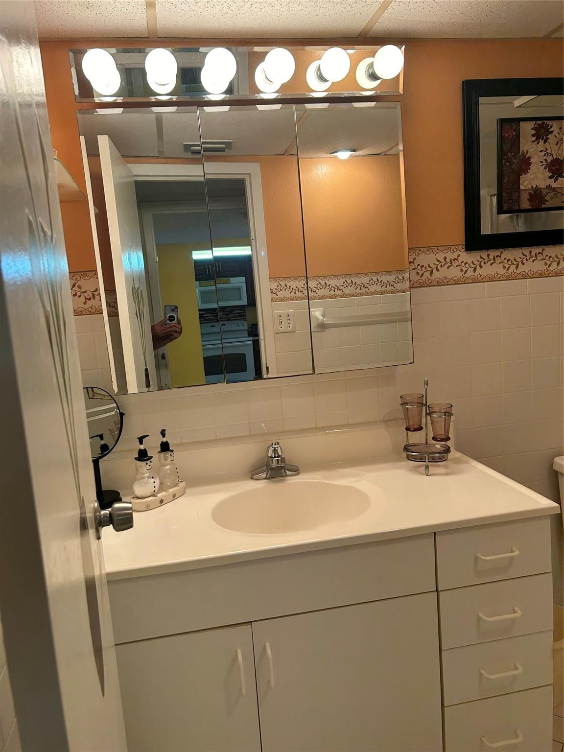 SOMERSET AT LAUDERDALE LAKES - Residential