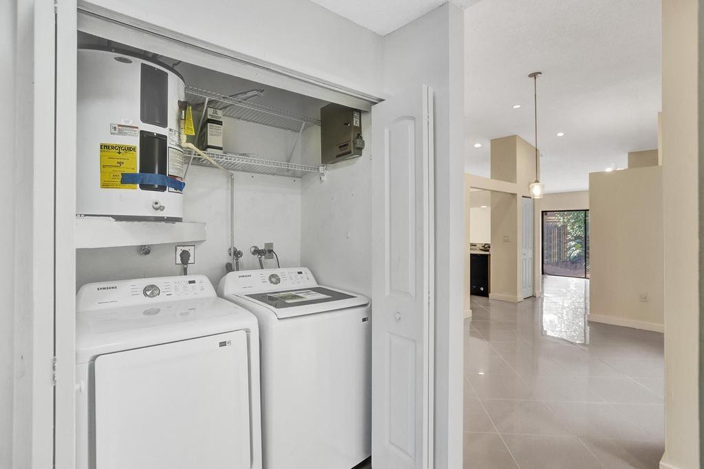 THE MOORS TOWNHOUSES - Residential