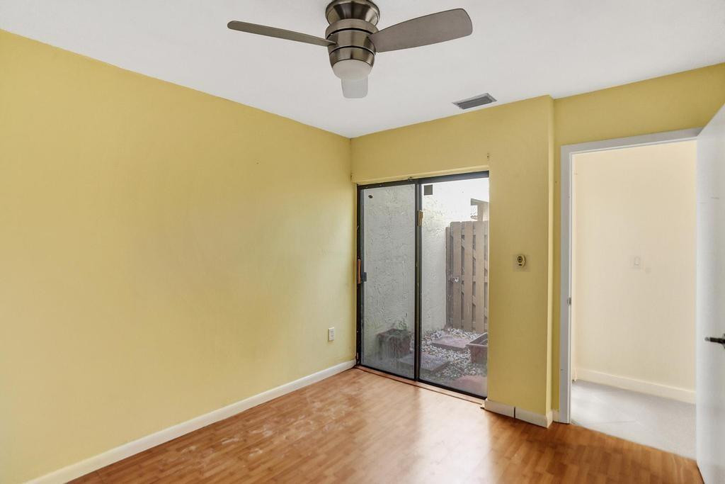 THE MOORS TOWNHOUSES - Residential