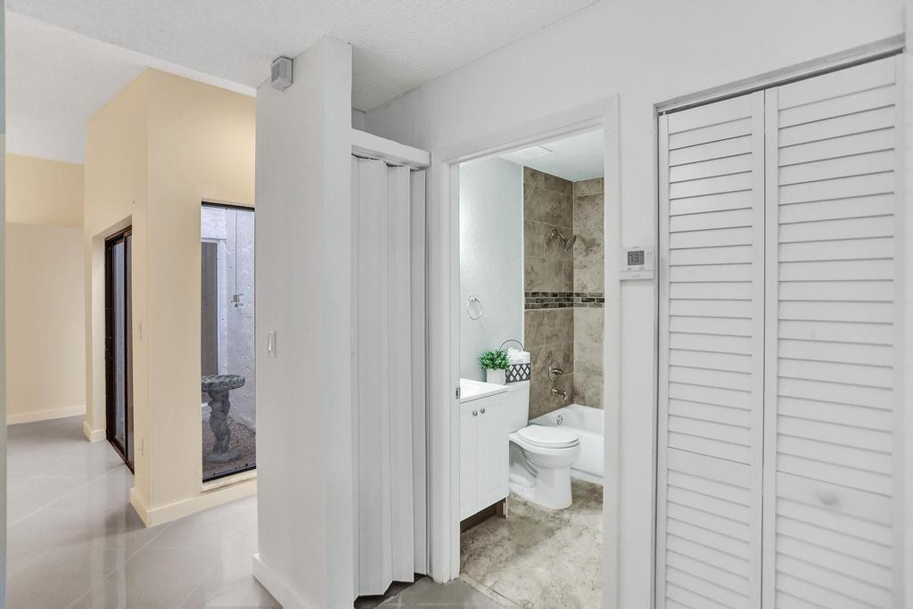 THE MOORS TOWNHOUSES - Residential