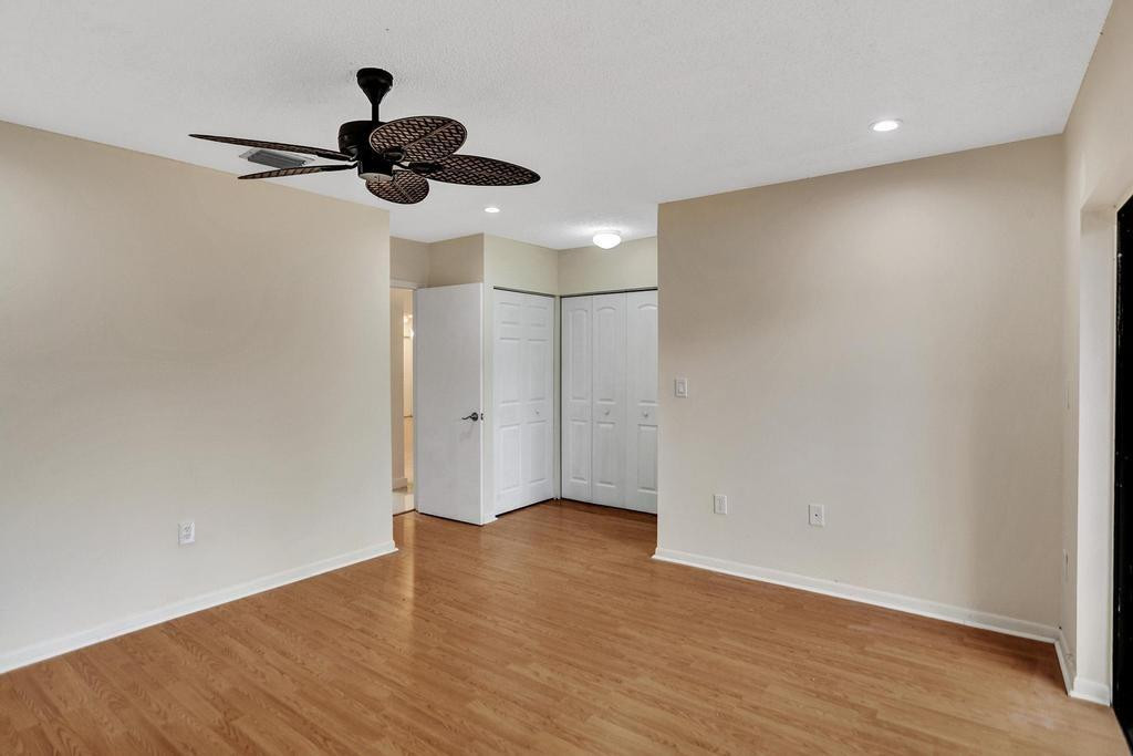 THE MOORS TOWNHOUSES - Residential