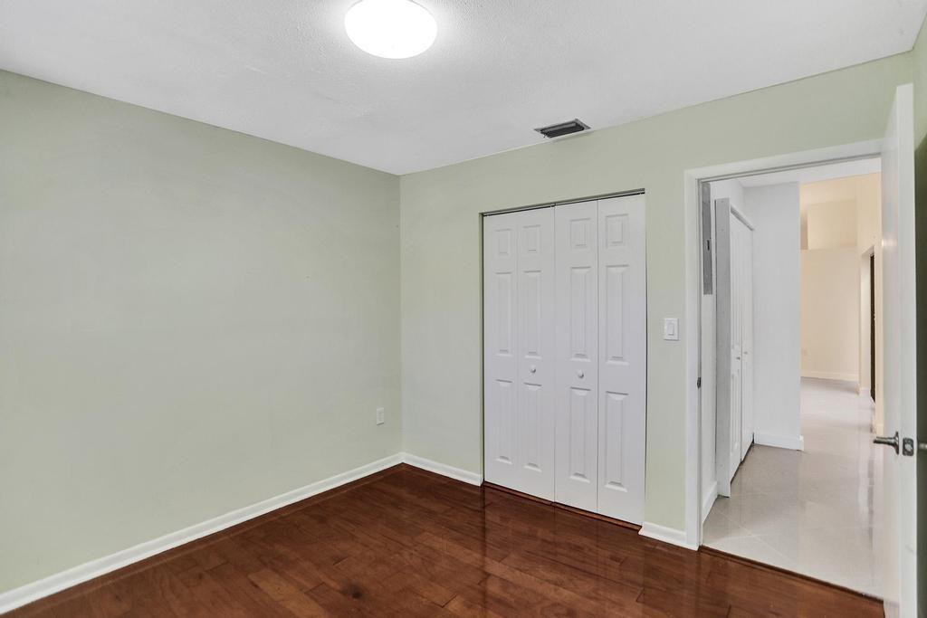 THE MOORS TOWNHOUSES - Residential