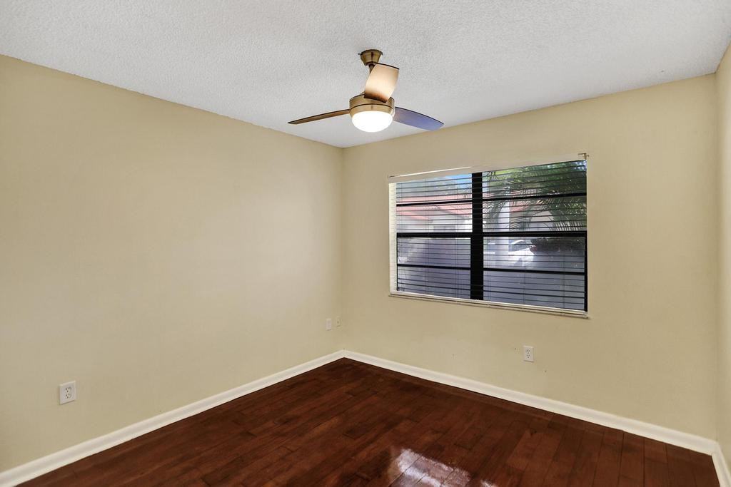 THE MOORS TOWNHOUSES - Residential