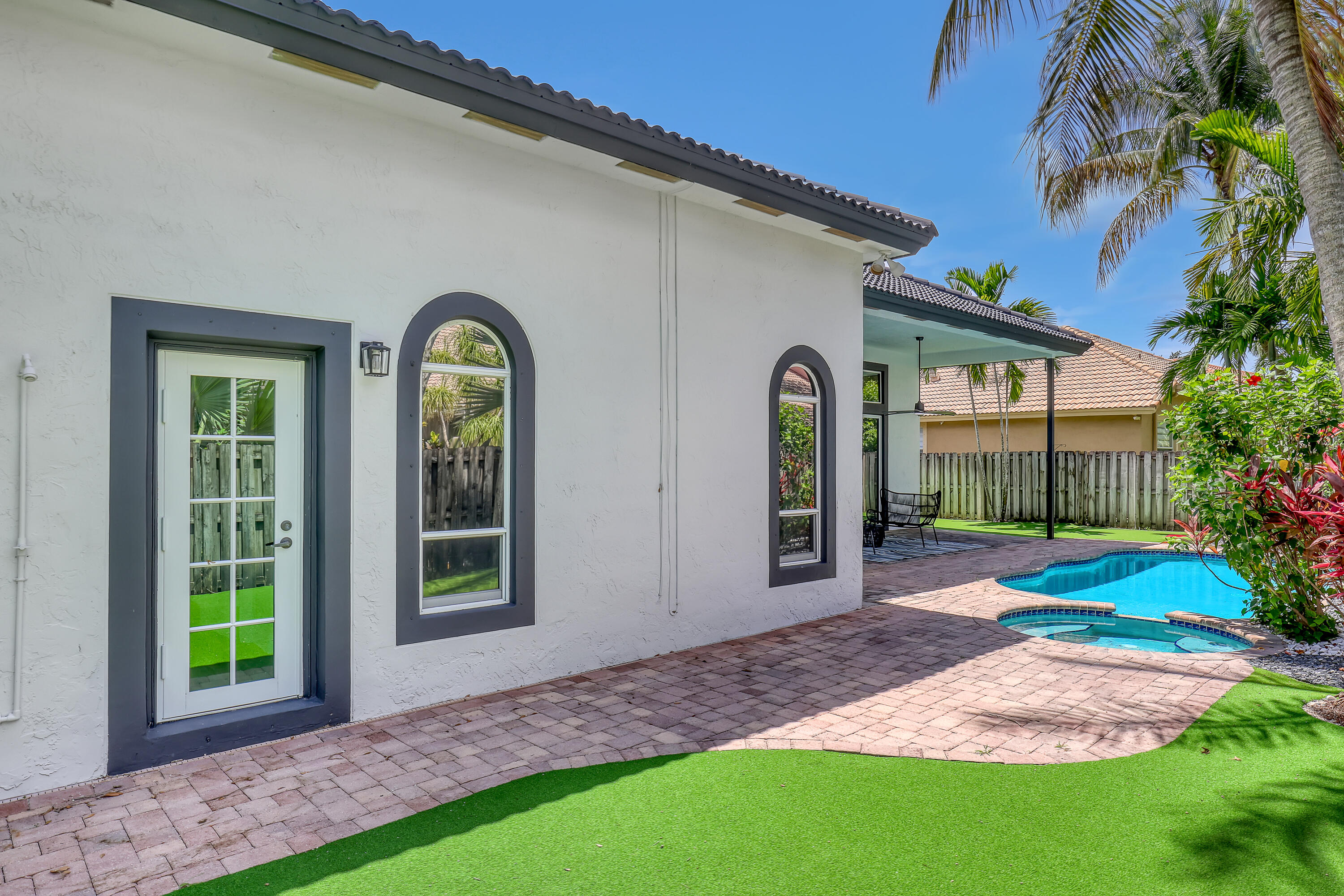 PEMBROKE FALLS - PHASE 1 - Residential