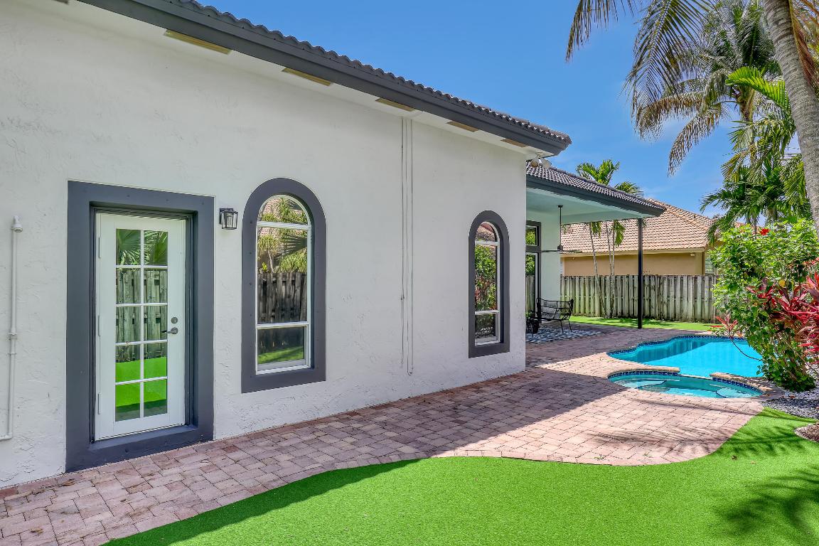 PEMBROKE FALLS - PHASE 1 - Residential