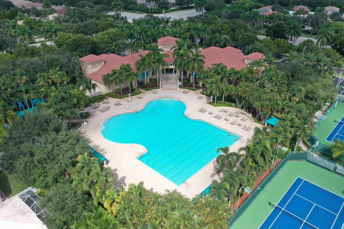 PEMBROKE FALLS - PHASE 1 - Residential